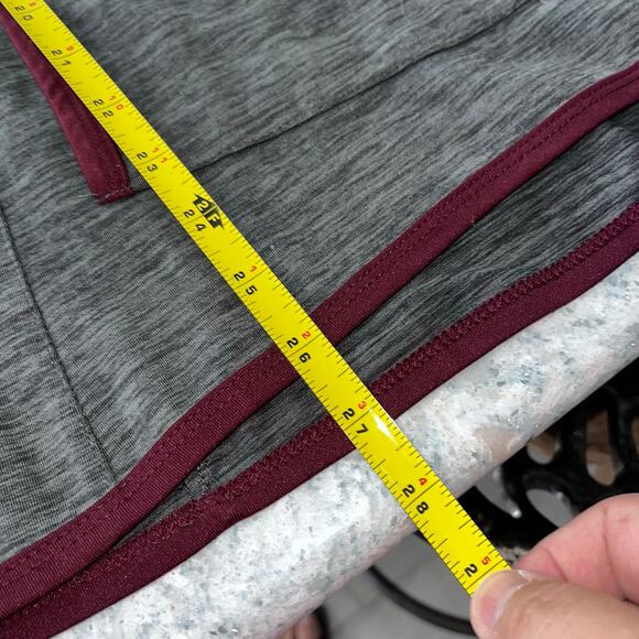 Minnesota Golden Gophers Logo Women’s MD Pullover Sweatshirt Hoodie - Picture 8 of 8